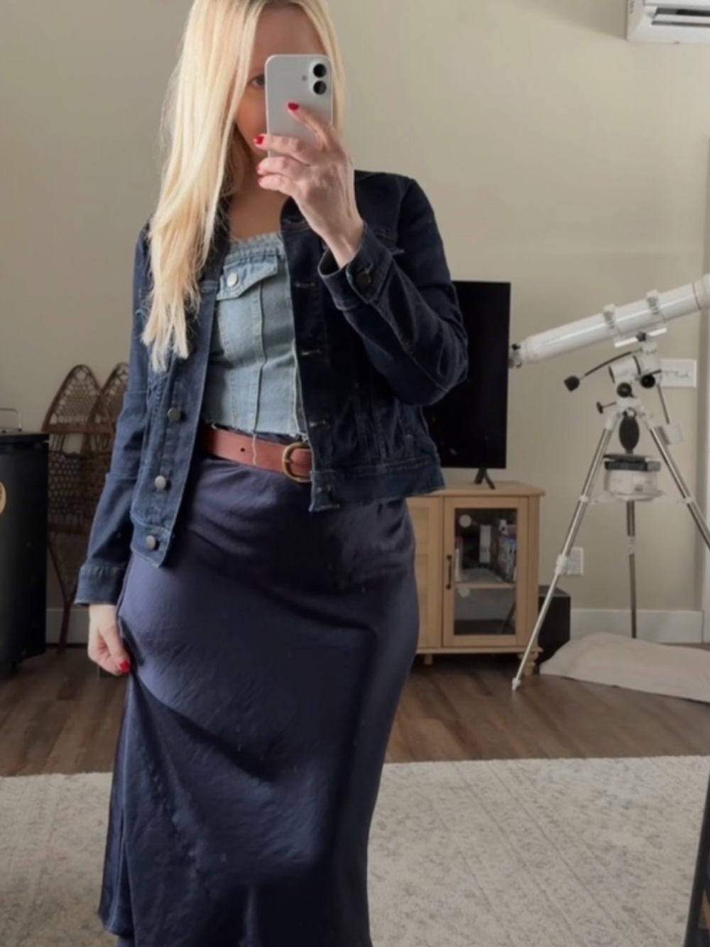 Denim raw hem buttoned tube top